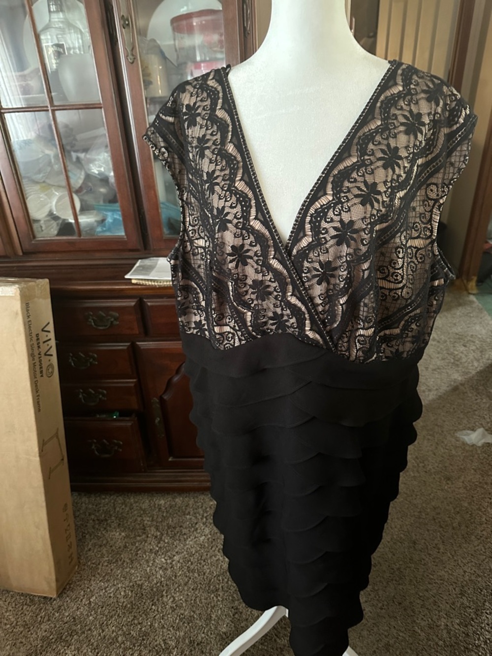 Jessica Howard Black Lace Tiered Midi Dress